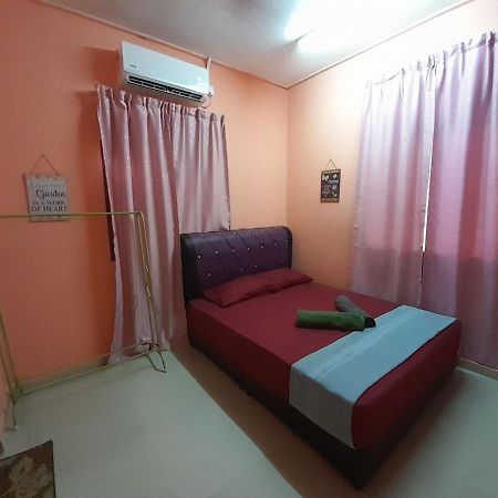 Guesthouse Mokteh Kuala Terengganu Exterior photo